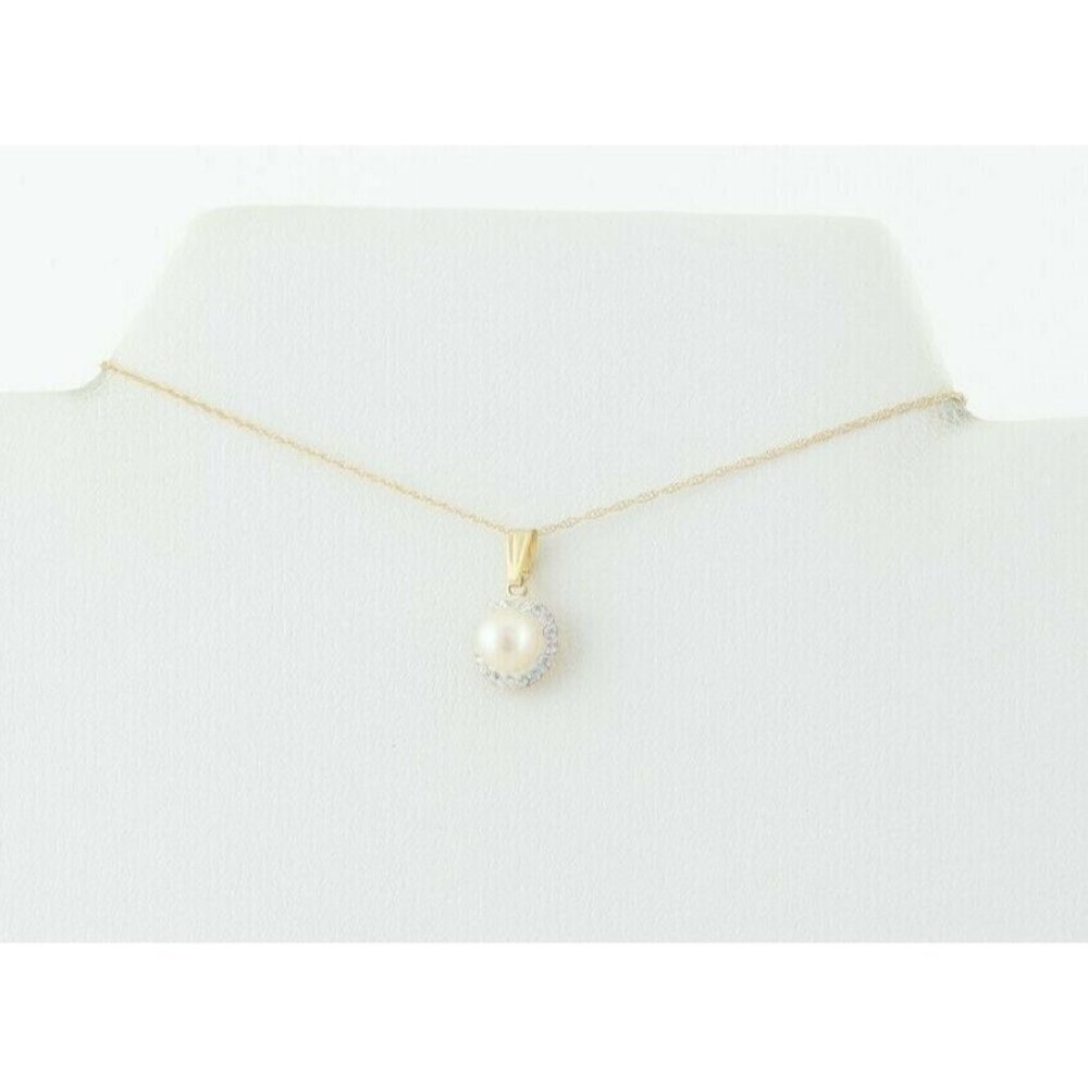 10k Yellow Gold Freshwater Pearl & Crystal Halo Necklace 18 inch chain - Picture 7 of 8